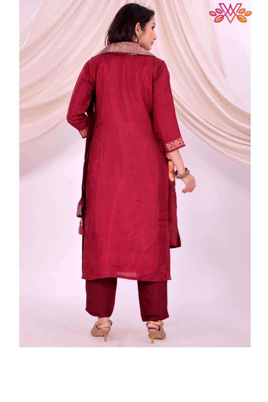 Maroon Embroidered Kurta Pant Set With Floral Print Dupatta